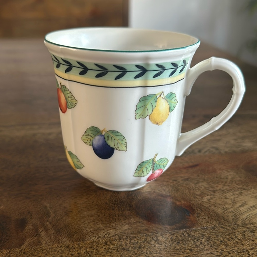 Set of 12 coffee cup
Villeroy & Boch
Set was not used. No chips, scratches.